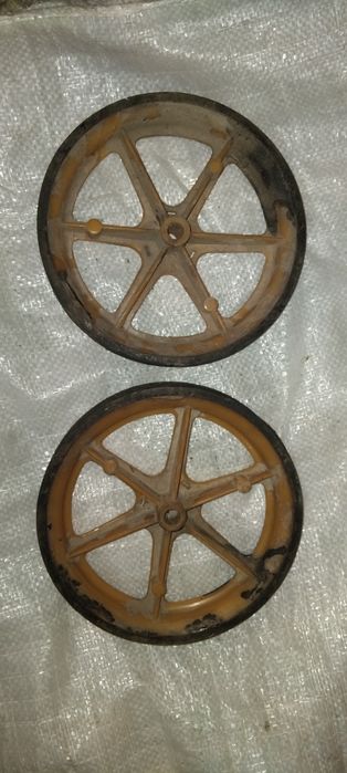 Колёса  на тачку