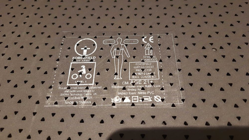 Protetor torácico Forcefield V2 (motas)