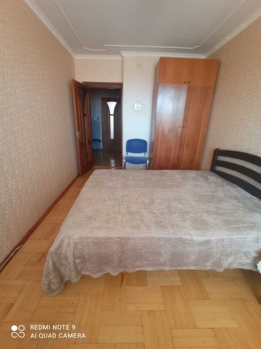 Подобово 3-на квартира рядом з McDonalds і платною парковкою, центр