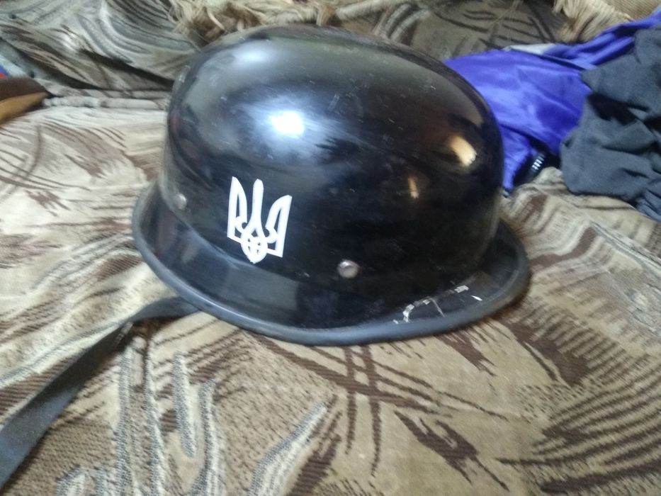 Шлем немецкий б/у