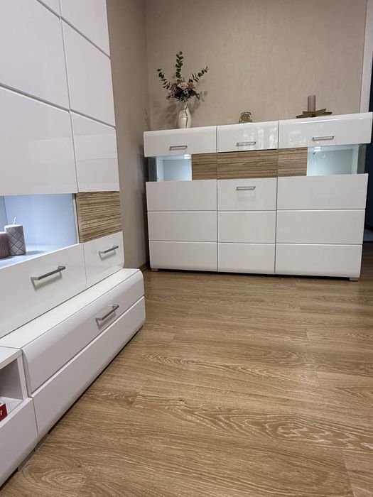 Комод black red white