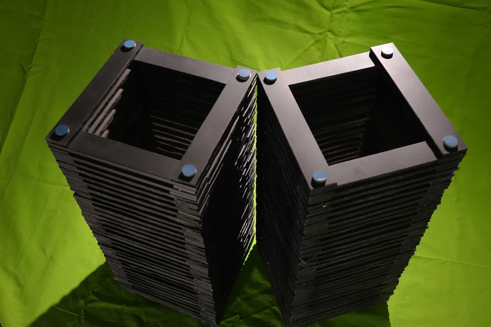 Standy ceramiczne pod kolumny Hi-Fi – ręczna produkcja