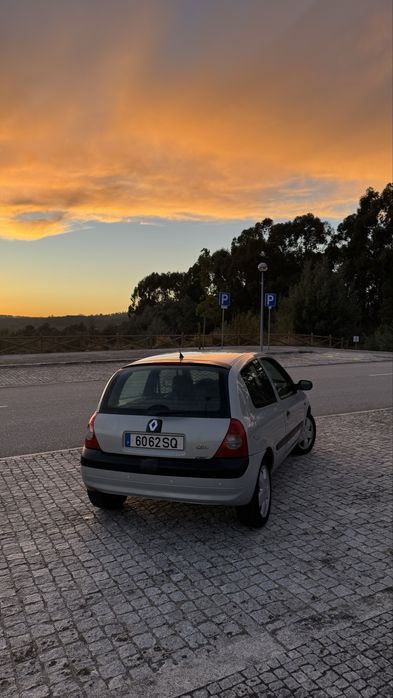 Renault clio 1.5 dci comercial poucos kms