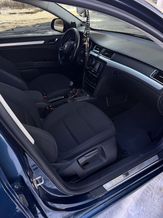 Продам автомобіль Skoda Superb