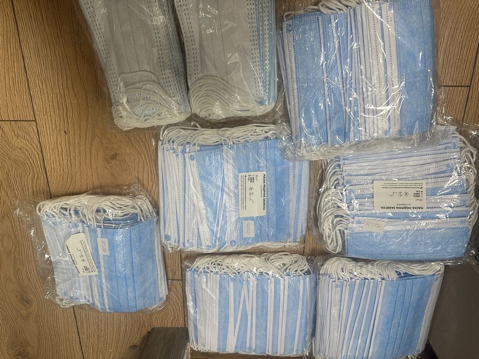 500 шт медичні маски тришарові нестерильні медицинских масок