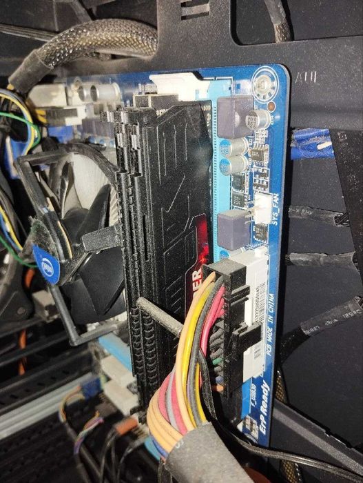 Комплект E3 1230v2(8 Потоков)+Gigabyte GA B75M-D2V+DDR3 16Gb 1866MHz.