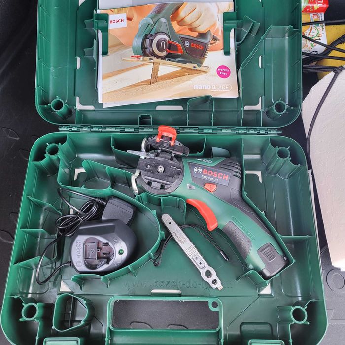 Piła Bosch EasyCut 12 z ładowarką i baterią. Nowy, Piła do drewna