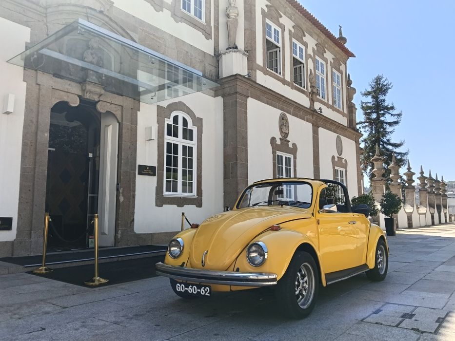 VW Carocha Amarelo Clássico