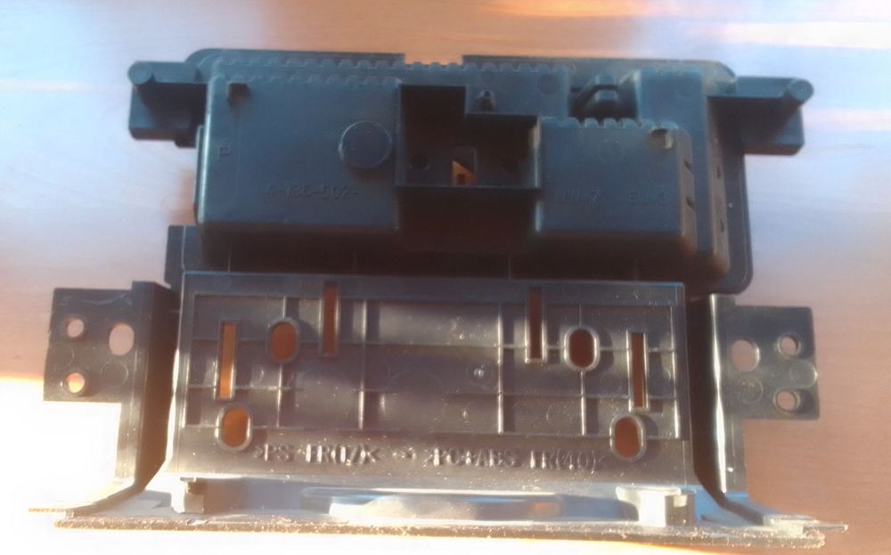 Sprzedam tanio części do telewizora  Sony Bravia Sony