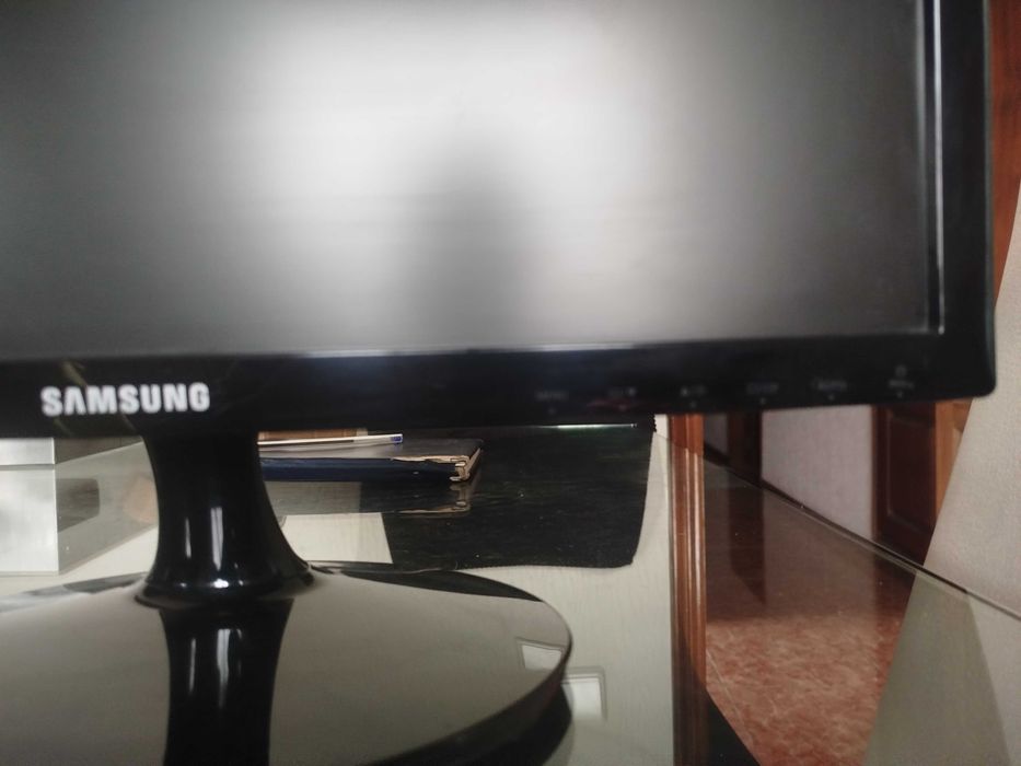 Ecrã monitor Samsung para PC.