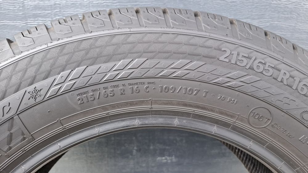 Continental 215/65 R16 C VanContact 4Season
