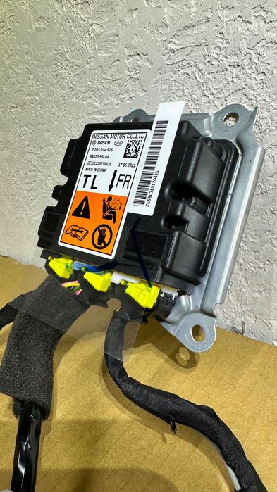 Блок керування подушками безпеки (ЕБУ SRS AIRBAG) ZE1 988205SL0A Nissan Leaf 2 62 кВт єбу блок управления аербегом аірбег airbag керування безпекою