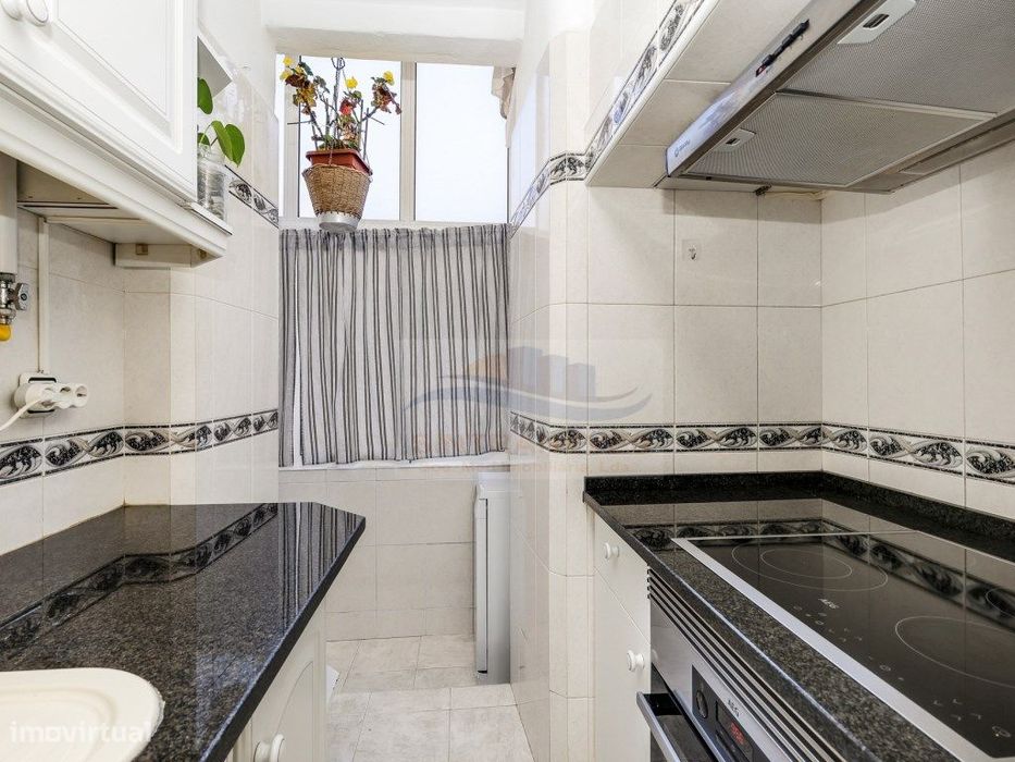 Elegância, Luz Natural e Conforto - T2 Pronto a Habitar na Penha de...