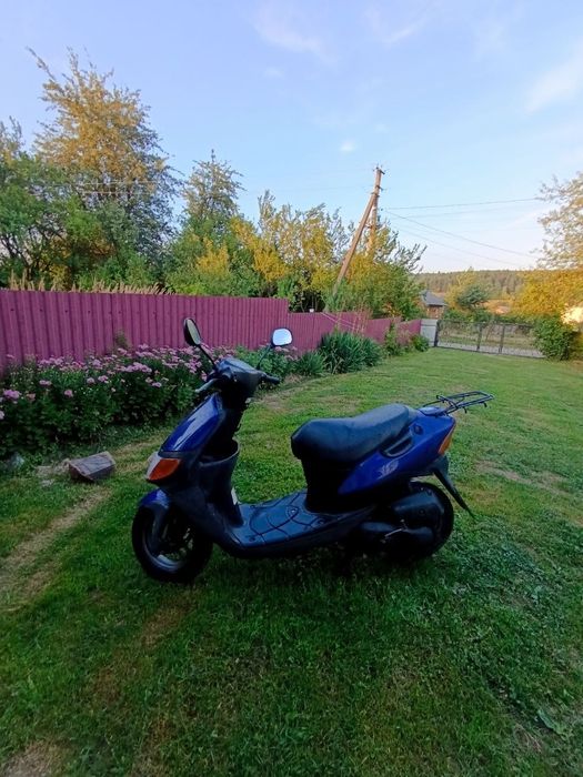 Продам скутер Suzuki lets 1