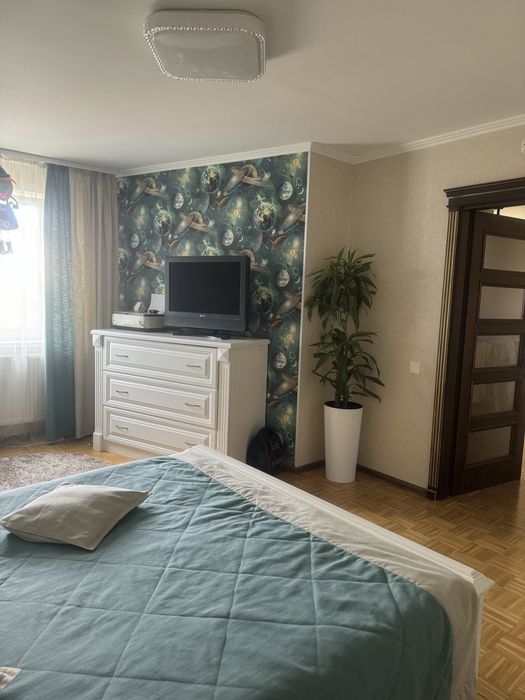 Продаж будинку нерухомість