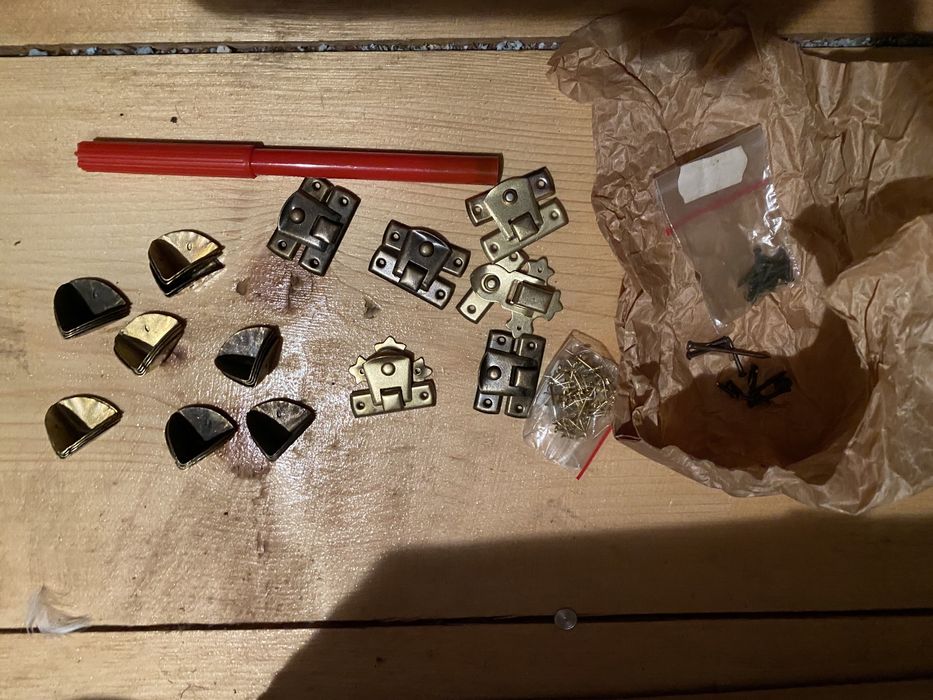 Zapiecia I narozniki do kasetek i szkatulek