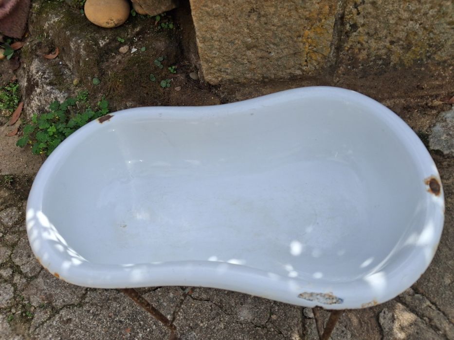 Bidé antigo de ferro