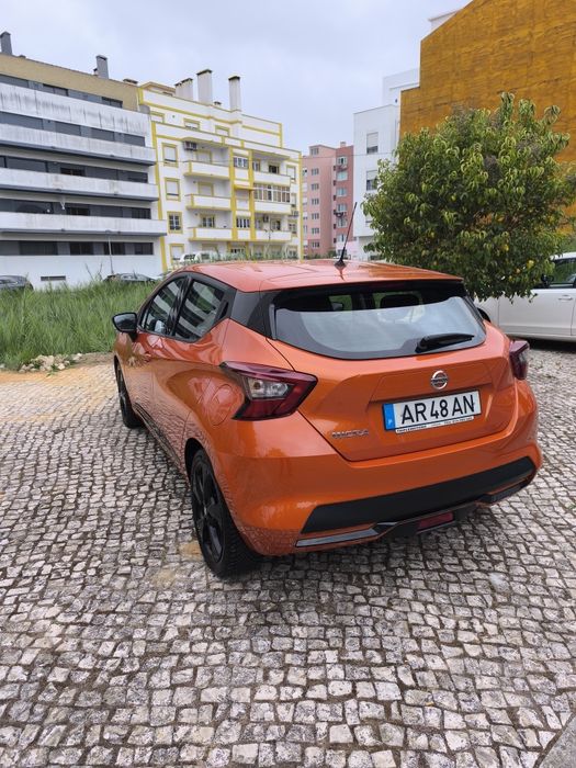 Nissan Micra um carro muito econômico.Fazemos financiamento.