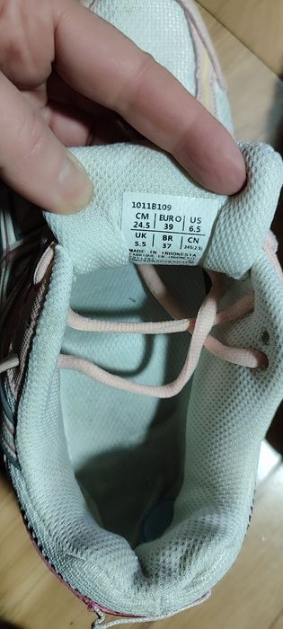 Кросівки для дівчинка асікс 39