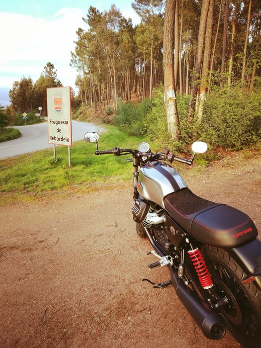 Moto Guzzi V7stone S 750