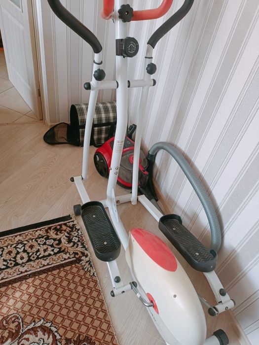 Велотренажёр продам