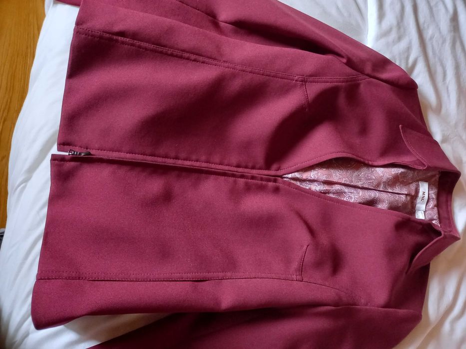 Fato Mango cor bordeaux  34  novo