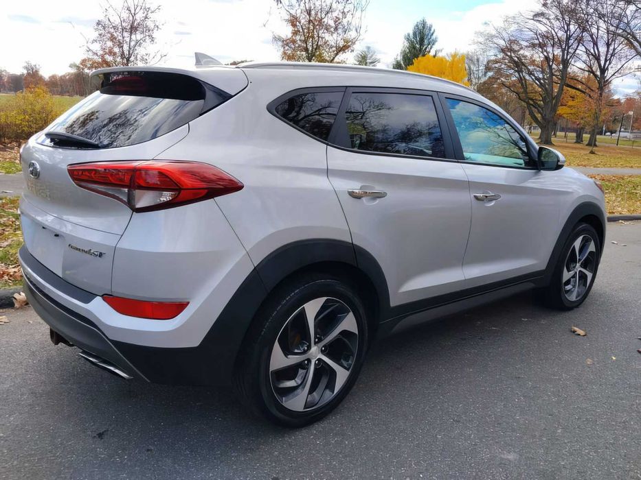 Hyundai Tucson Limited      2016