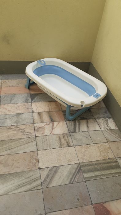 Banheira bebé dobrável compacta infantil antiderrapante com pés Mobiclinic