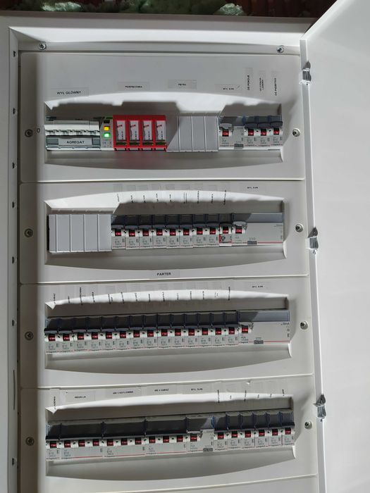 PRZYŁĄCZA, INSTALACJE ELEKTRYCZNE ,pomiary odbiory ,awarie ,elektryk
