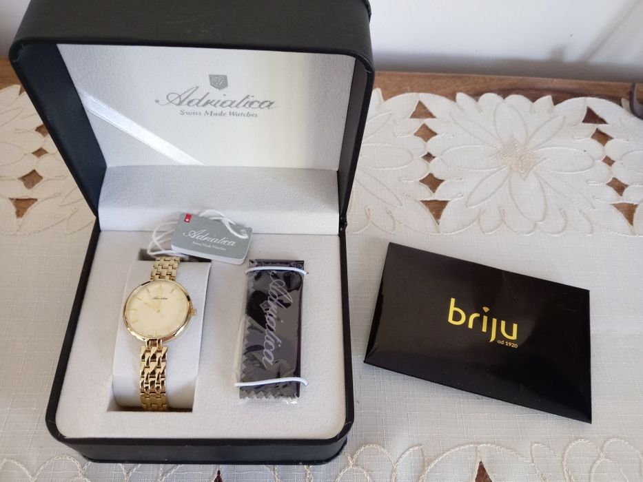 Zegarek damski ADRIATICA A3763.1111Q złoty