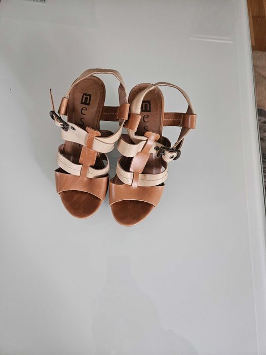 Sandały Nessi r.37 Skóra naturalna