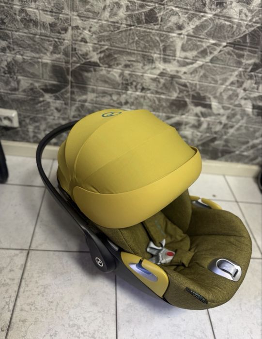 Автокрісло (автолюлька) Cybex Cloud Z+ як нове