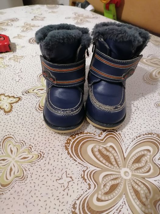 Детские кожаные сапожки на меху