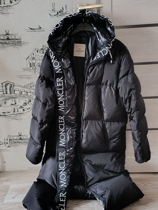 Люксовий пуховик MONCLER QR CODE: 4 300 грн. - Пуховики и зимние