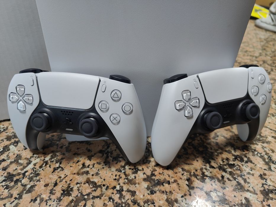 Playstation 5 Digital 1Tb 2 comandos