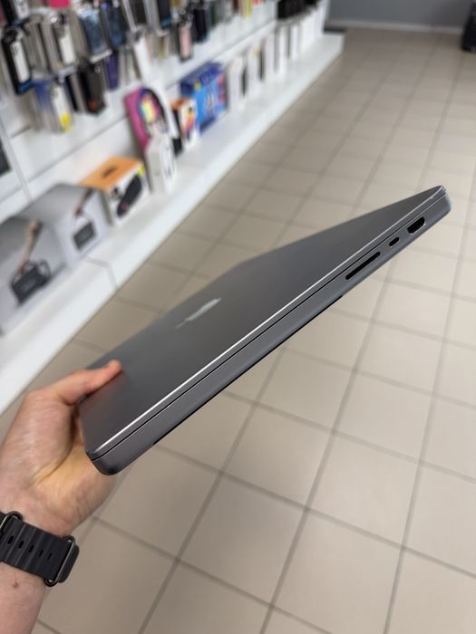Apple Macbook Pro 16 2021 M1 Pro 16gb 512gb
