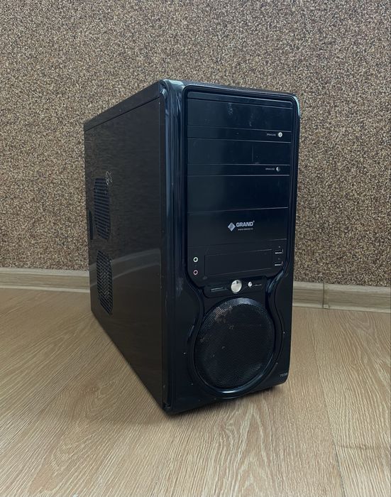 Ігровий ПК Intel Xeon E3-1240v2\16Gb Ram\Radeon Rx570 4Gb\500Gb SSD