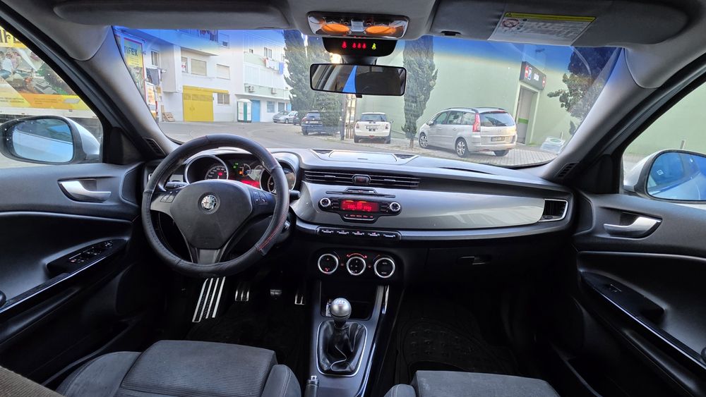 Alfa Romeo Giulietta 1.6Diesel Nacional 2010