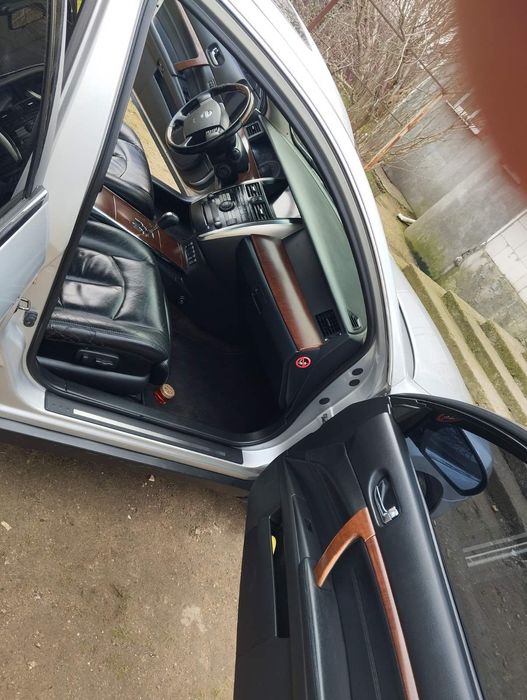 Продам срочно автомобиль