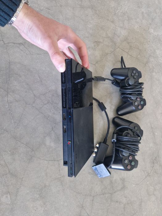 Playstation 2 + 2 comandos