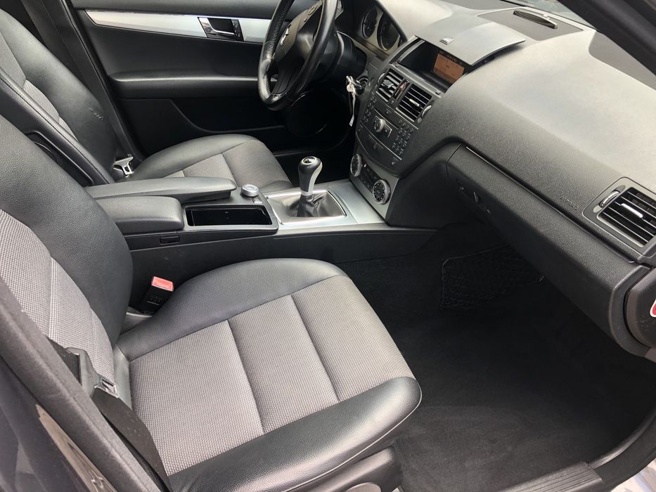 Mercedes-Benz C 220 — fotografia 6