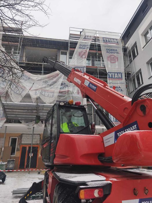 Usługi ładowarką teleskopową rozładunek załadunek - operator ładowarki