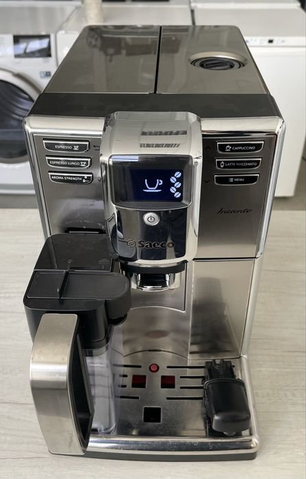 Кофемашина Saeco Incanto из Германии обслужена гарантия новый молочник