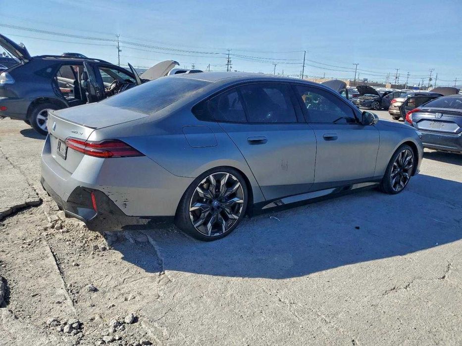 Бампер BMW G60 I5 Розборка БМВ Г60