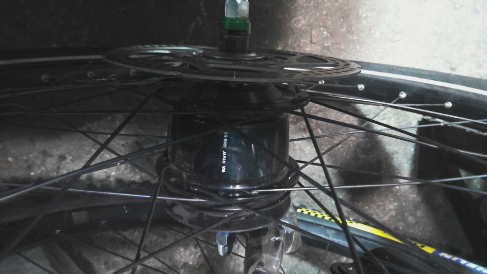 Колесо 26" Shimano Alfine 8 планетарна, DiscBull Schwalbe Super Moto X