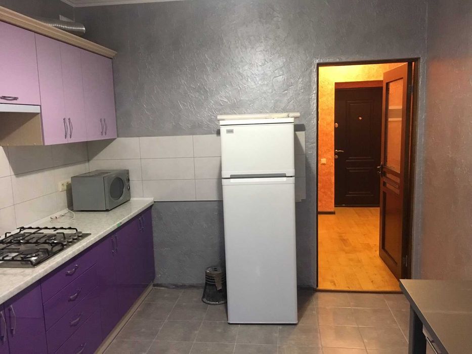 Оренда 2к по вул Довга