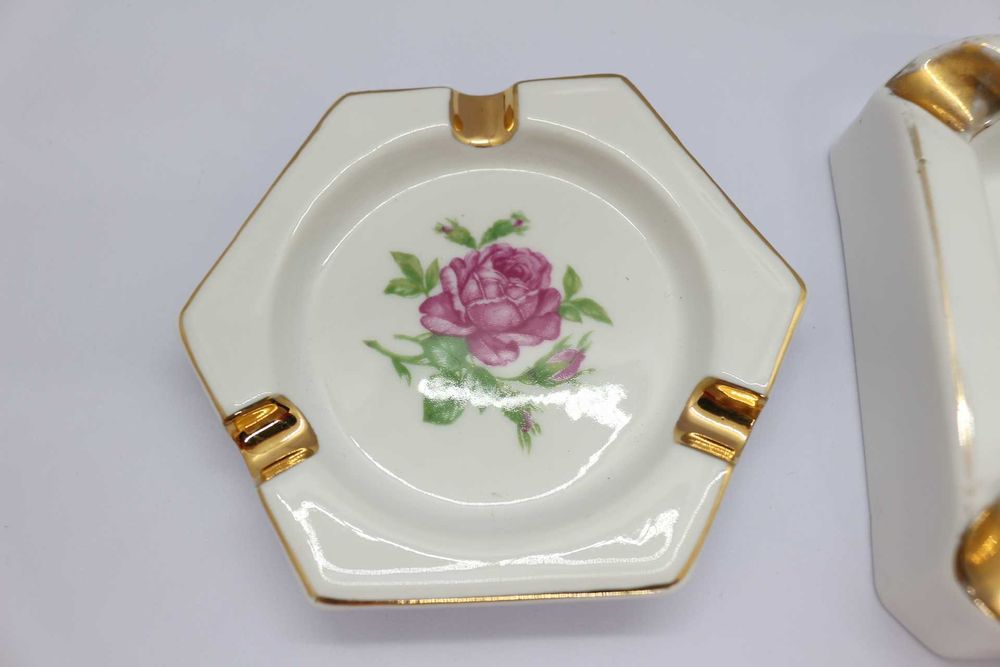 Cinzeiro motivo Floral Vista Alegre  1947