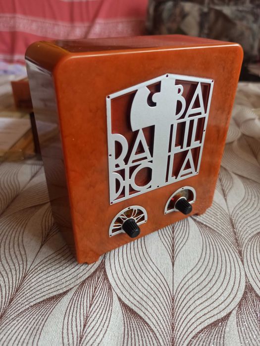 Nowe retro radejko .Miniature.