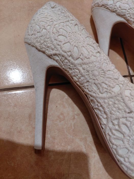 Buty damskie na obcasie,  koturnie marki New Look,  rozmiar 39