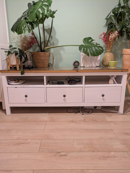 Szafka RTV regał witryna Hemnes